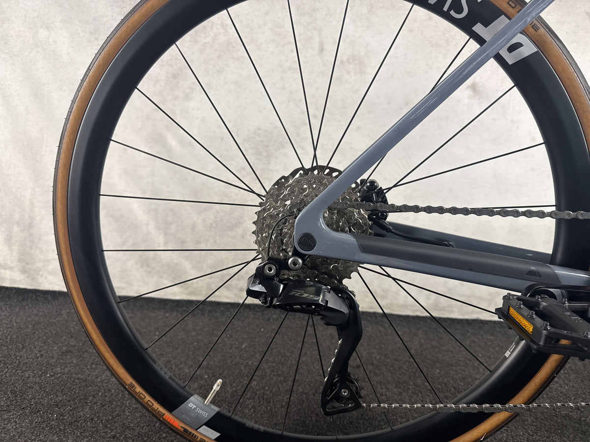 Canyon Endurace CF 7 Di2 gebraucht – Hinterradnabe und Schaltung