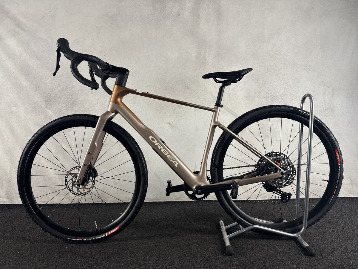 Orbea Terra M30TEAM gebraucht – Seitenansicht links