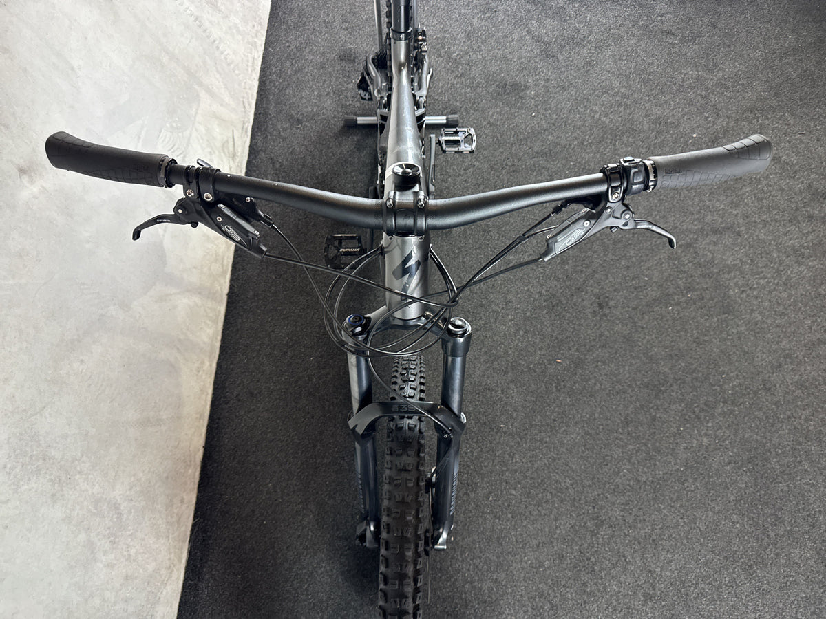 Specialized Turbo Levo Carbon gebraucht – Cockpit von vorne