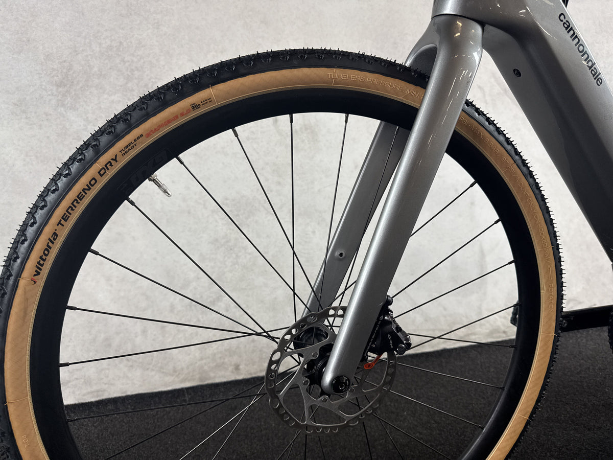 Cannondale Synapse Neo Allroad 2 gebraucht – Vorderrad und Gabel