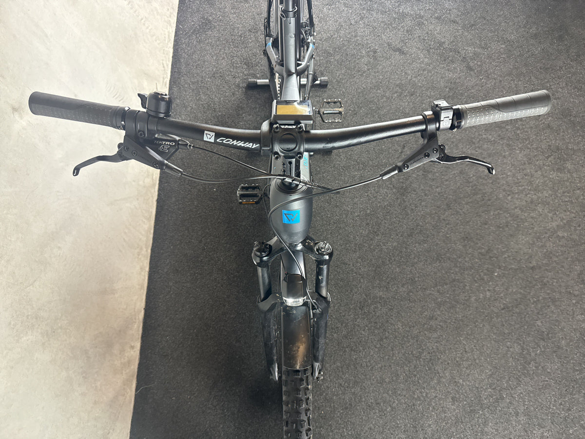 Conway Cairon C 2.0 625 gebraucht – Cockpit von vorne