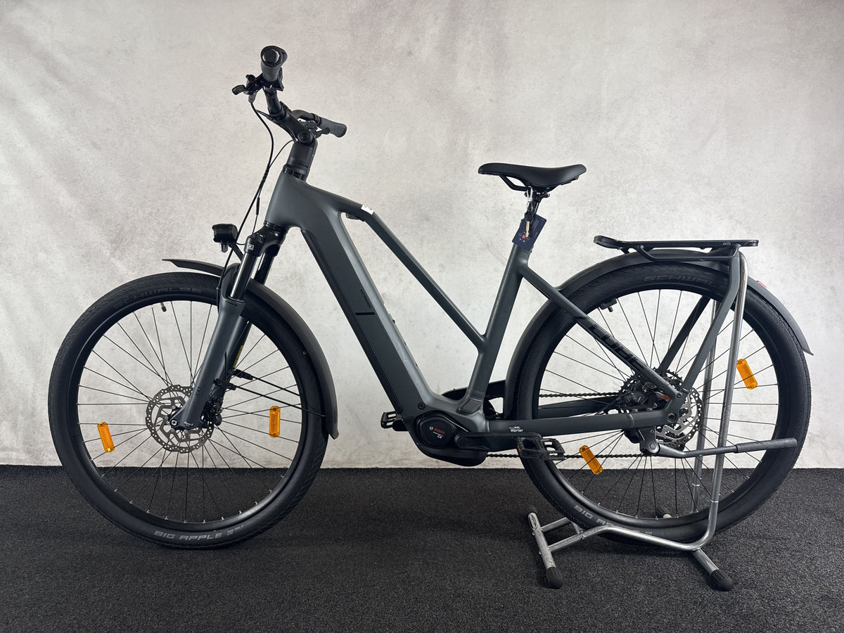 CUBE Kathmandu Hybrid ONE 800 gebraucht – Seitenansicht links