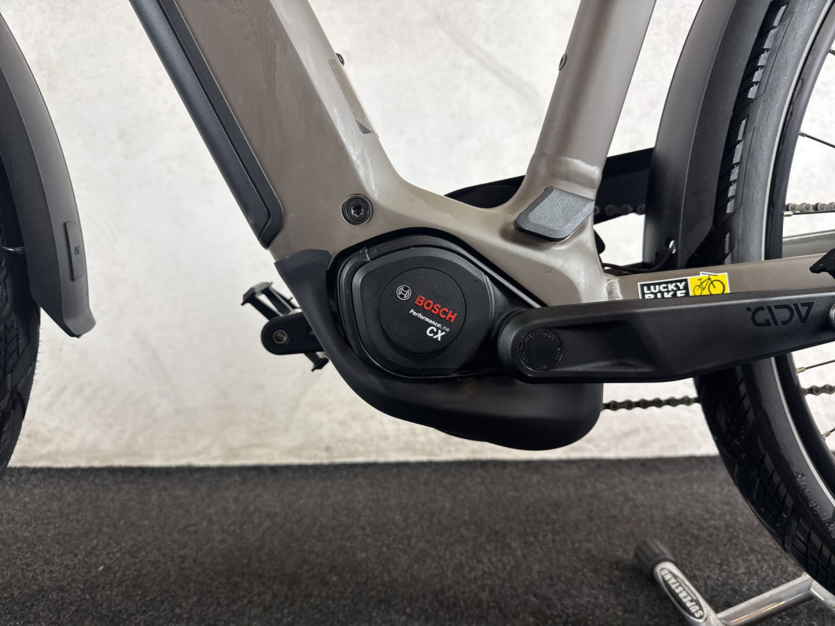 CUBE Kathmandu Hybrid EXC 800 gebraucht – Motor von links