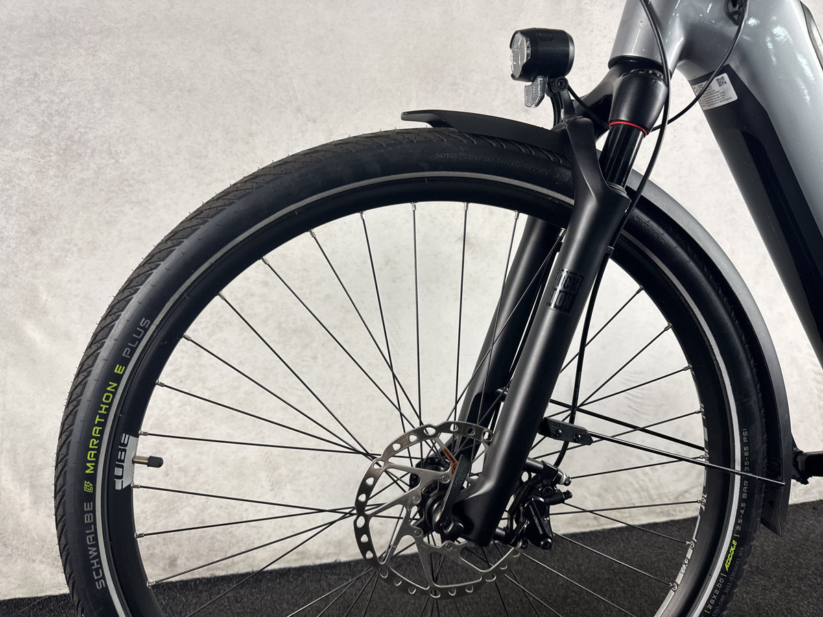 Cube Supreme Hybrid 625 gebraucht – Vorderrad und Gabel