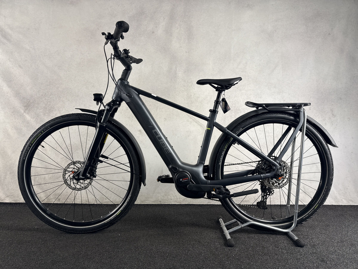 Cube Touring Hybrid Pro 625 gebraucht – Seitenansicht links