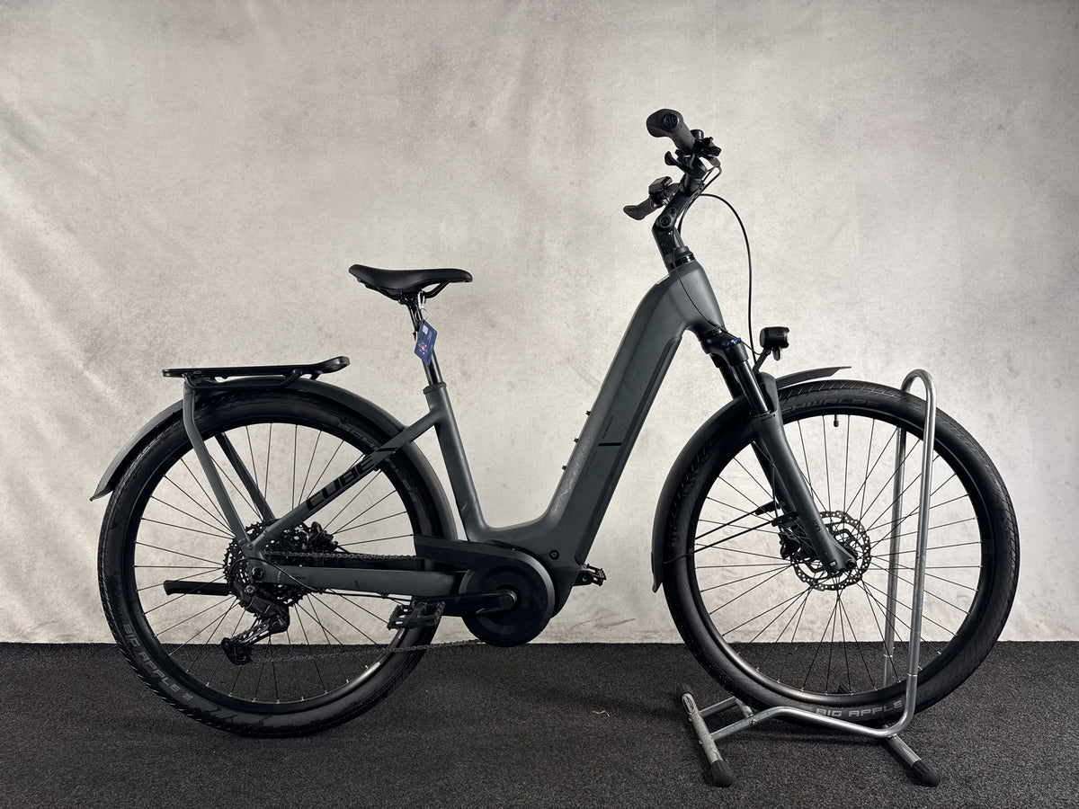 Cube Kathmandu Hybrid EX 800 gebraucht – Seitenansicht rechts