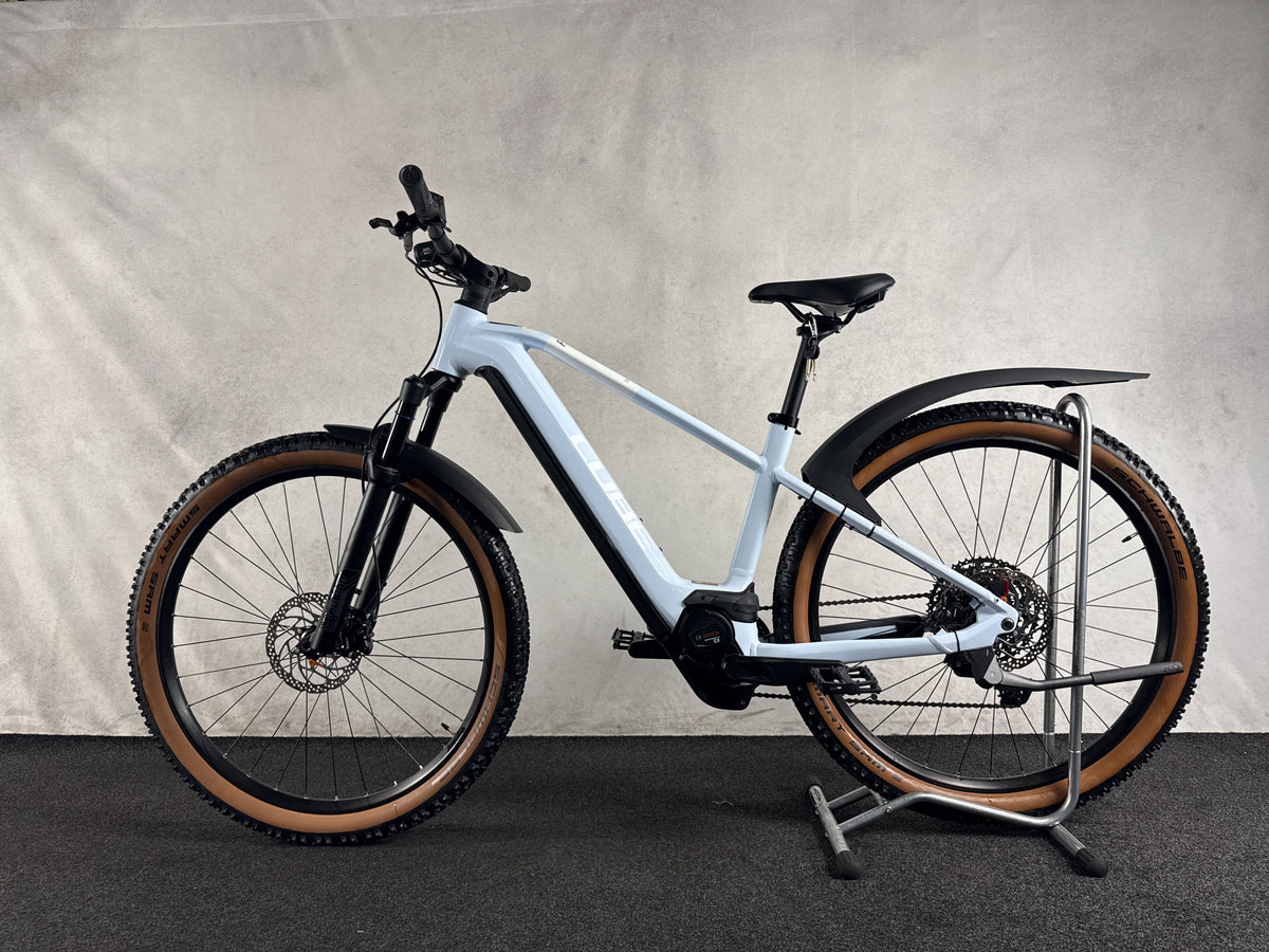Cube Reaction Hybrid Pro 750 gebraucht – Seitenansicht links
