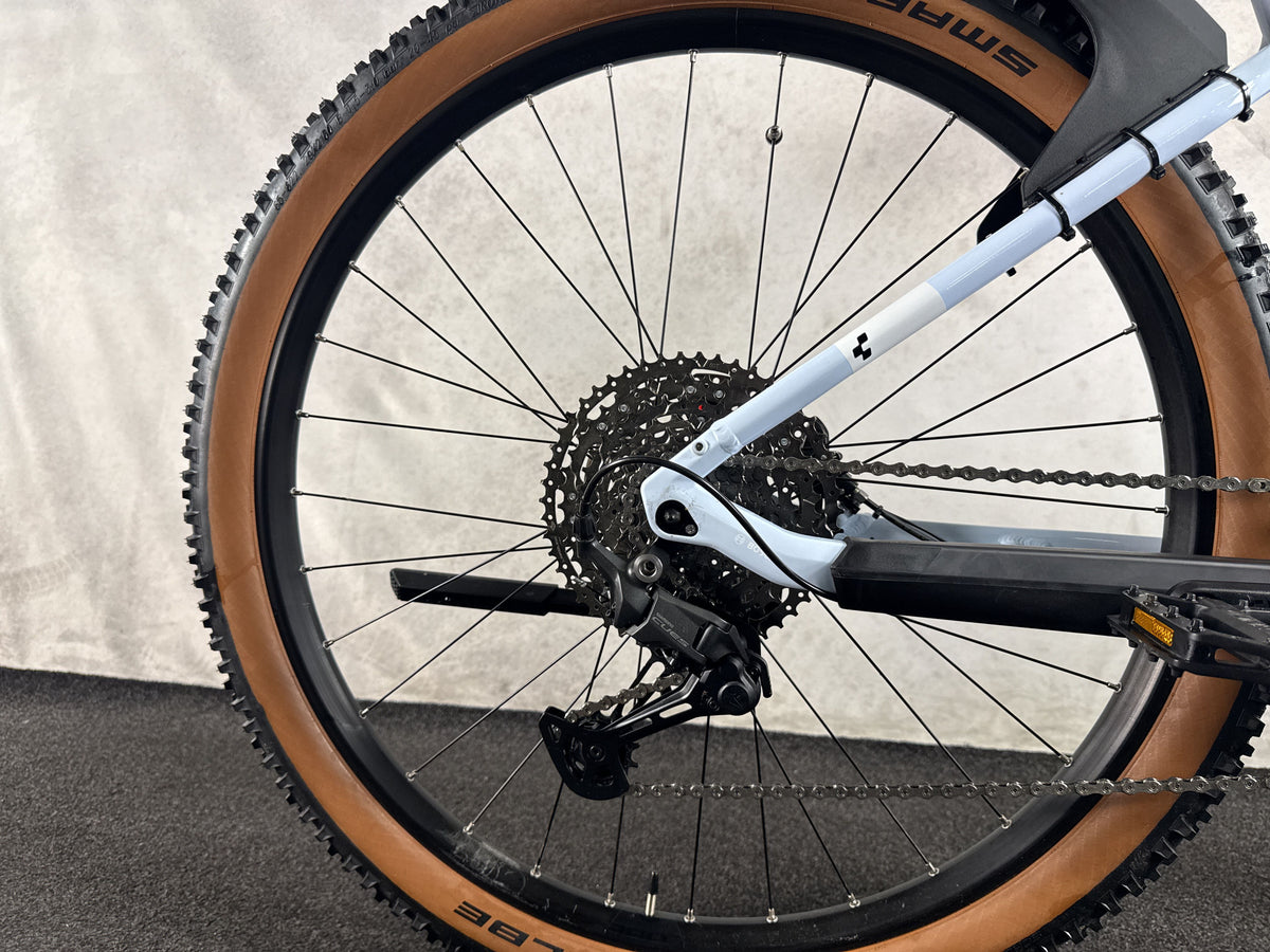 Cube Reaction Hybrid Pro 750 gebraucht – Hinterradnabe und Schaltung