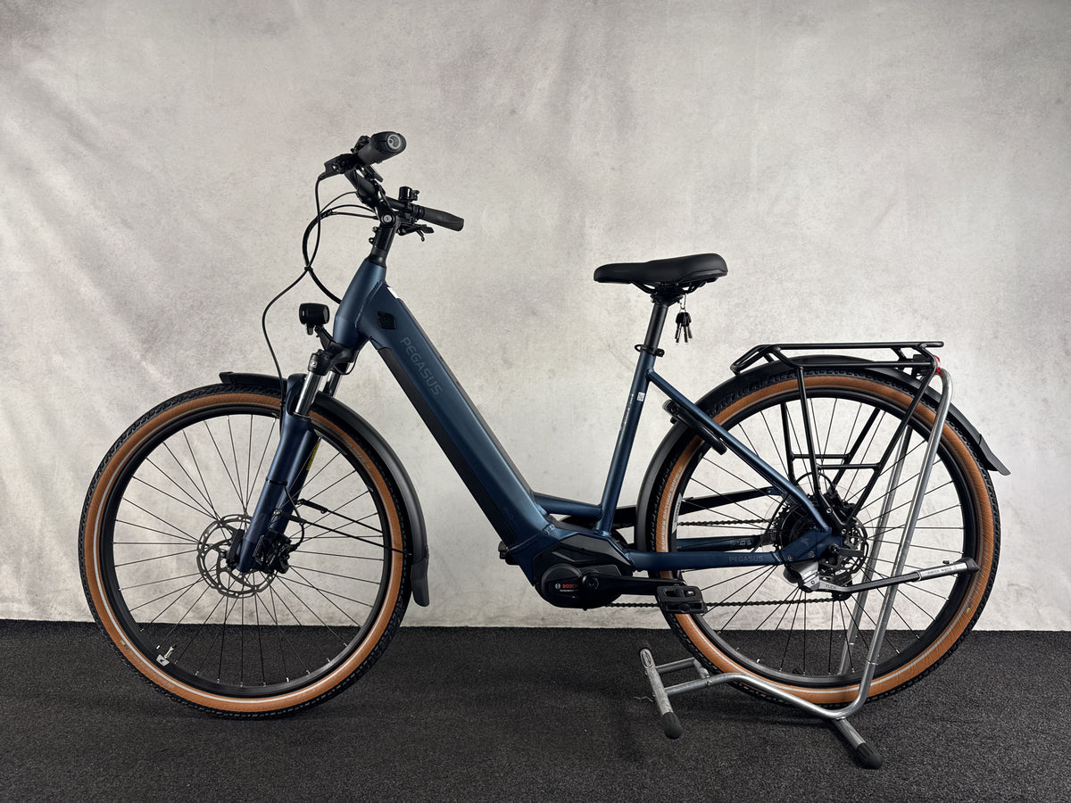 Pegasus Premio EVO 9 gebraucht – Seitenansicht links