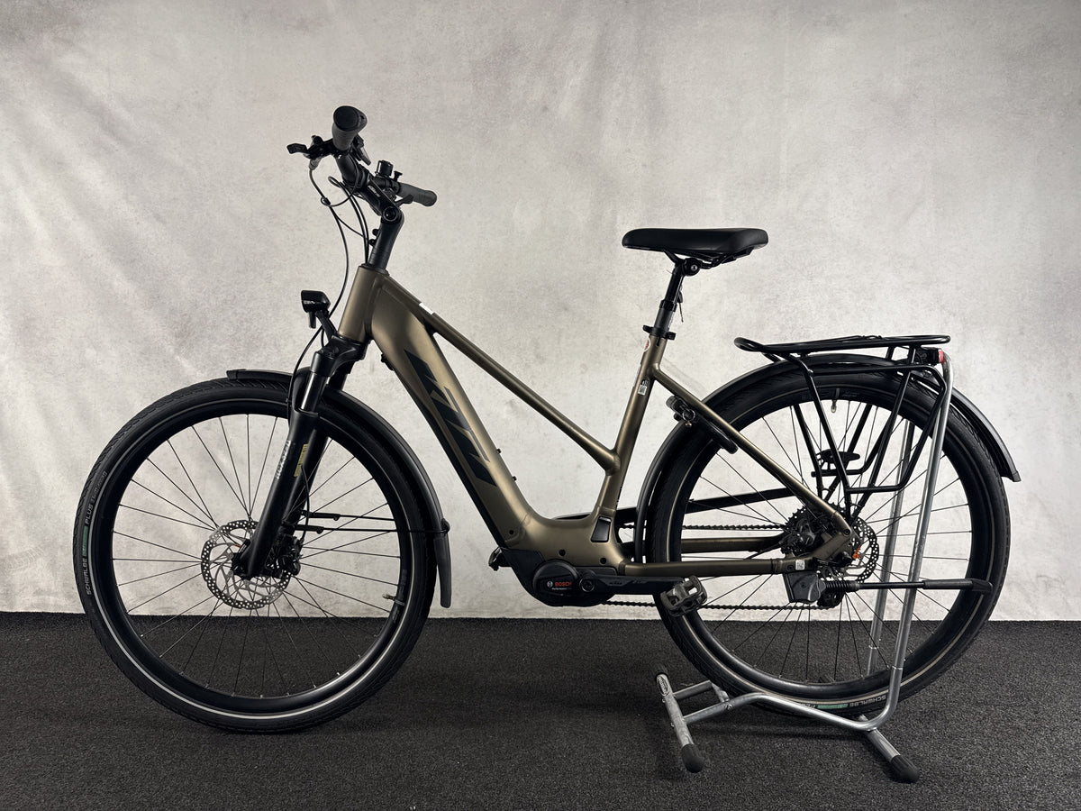 KTM Macina Tour P510 gebraucht – Seitenansicht links