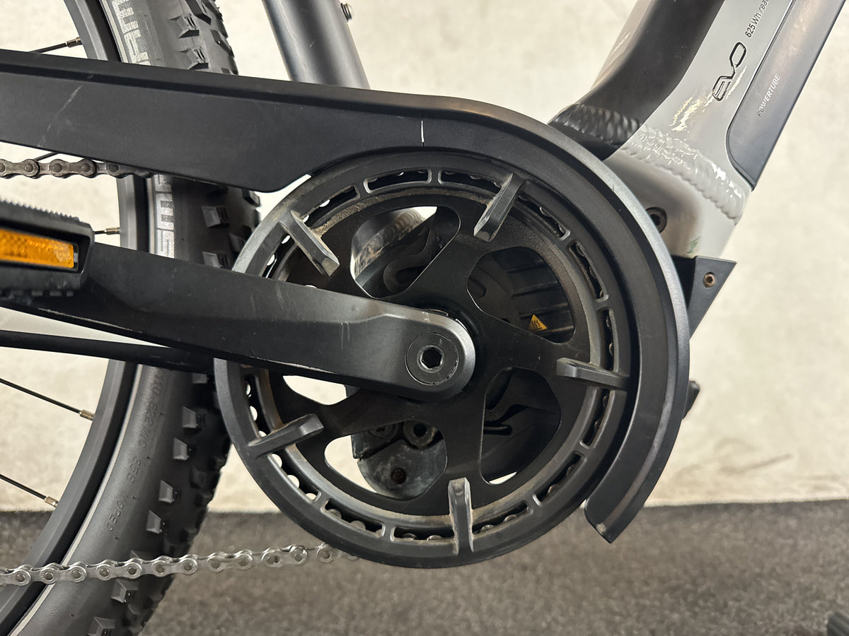 Pegasus Premio Evo 12 Lite Cross gebraucht – Motor von rechts