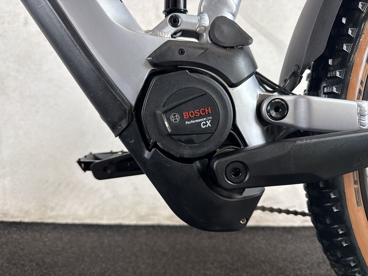 CUBE Stereo Hybrid 120 Race 750 gebraucht – Motor von links