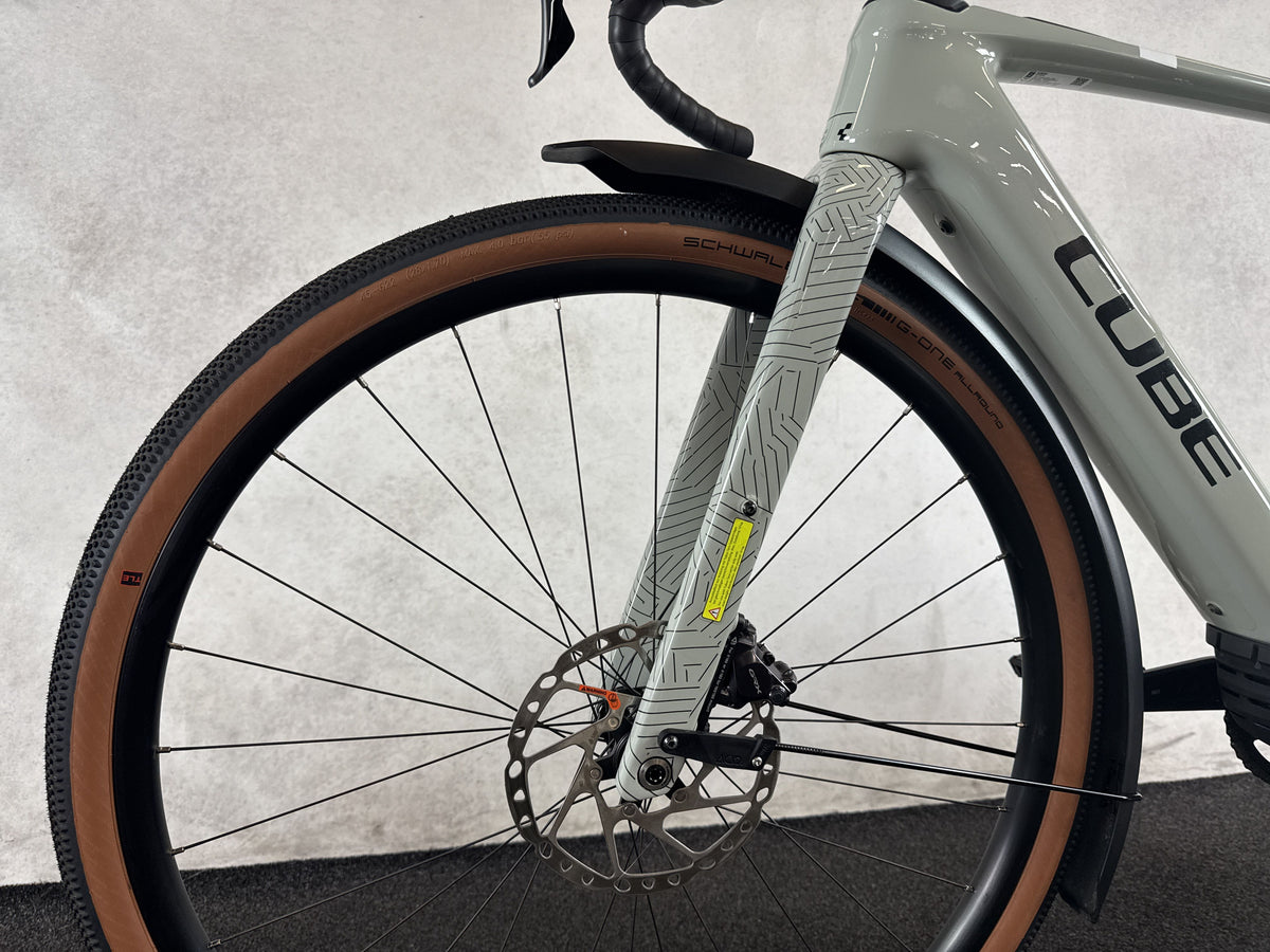 CUBE Nuroad Hybrid C:62 Race 400x FE gebraucht – Vorderrad und Gabel