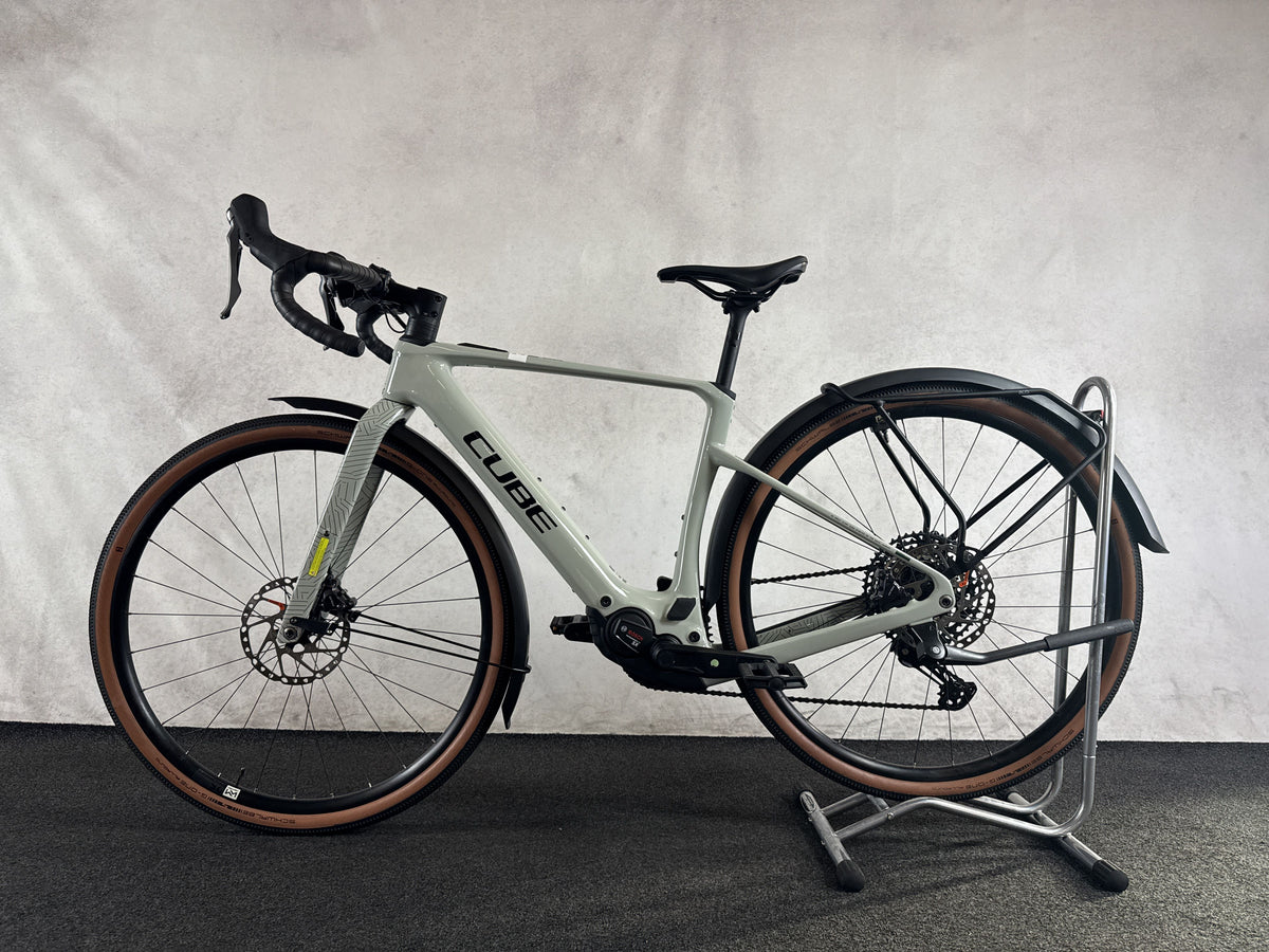 CUBE Nuroad Hybrid C:62 Race 400x FE gebraucht – Seitenansicht links