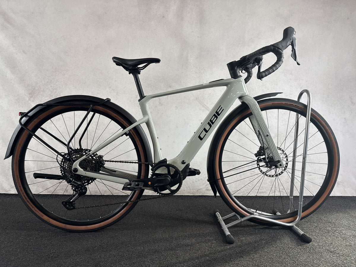 CUBE Nuroad Hybrid C:62 Race 400x FE gebraucht – Seitenansicht rechts