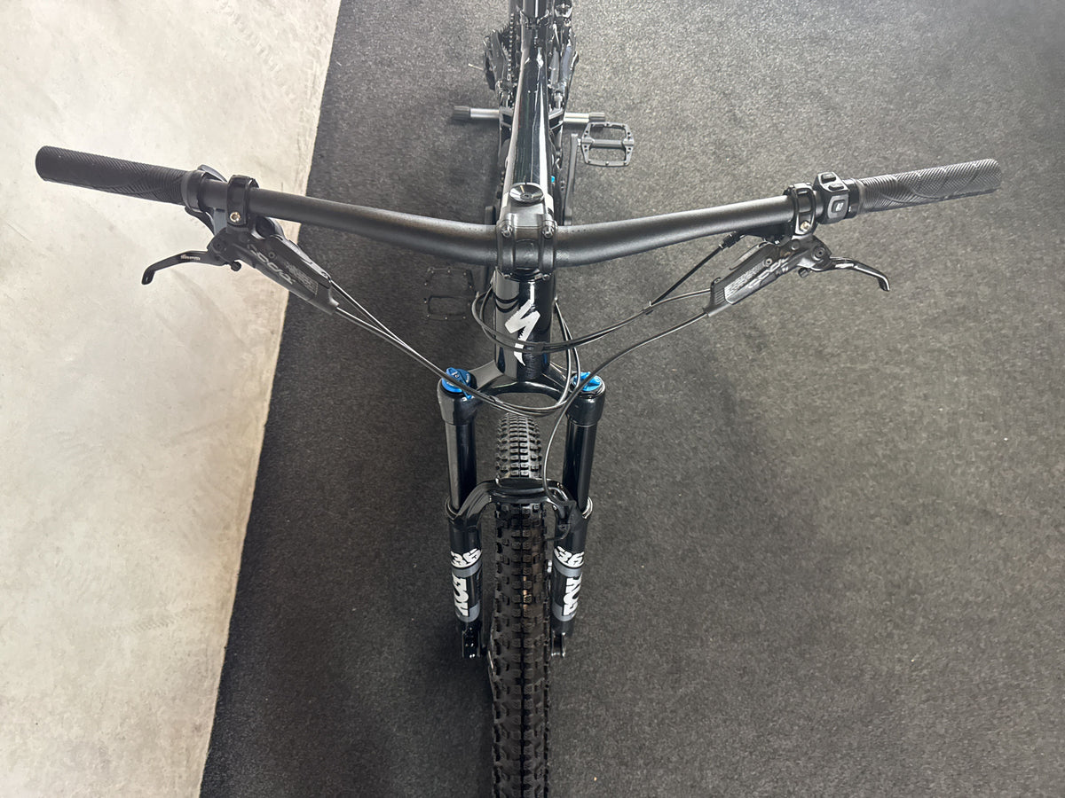 Specialized Turbo Levo Comp Alloy gebraucht – Cockpit von vorne