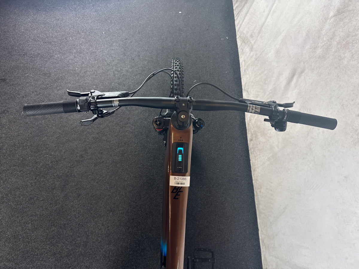Haibike Hybe CF 9 gebraucht – Cockpit aus Fahrersicht