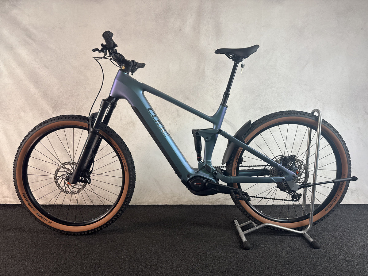 Cube Stereo Hybrid ONE22 Race 800 gebraucht – Seitenansicht links