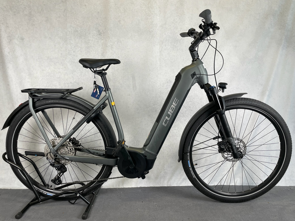 Cube - Kathmandu Hybrid Pro 750