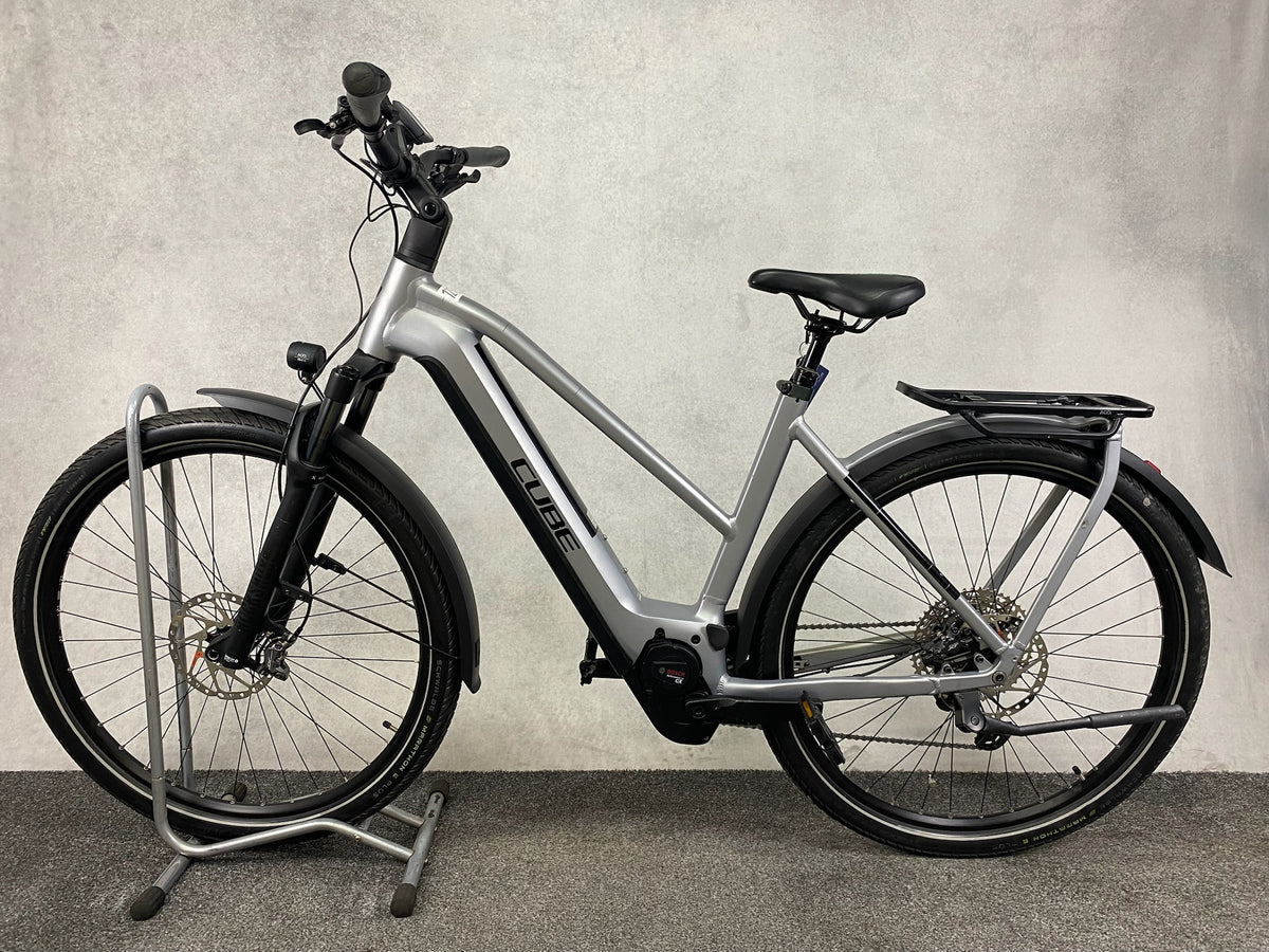 Cube Kathmandu Hybrid SLX 750