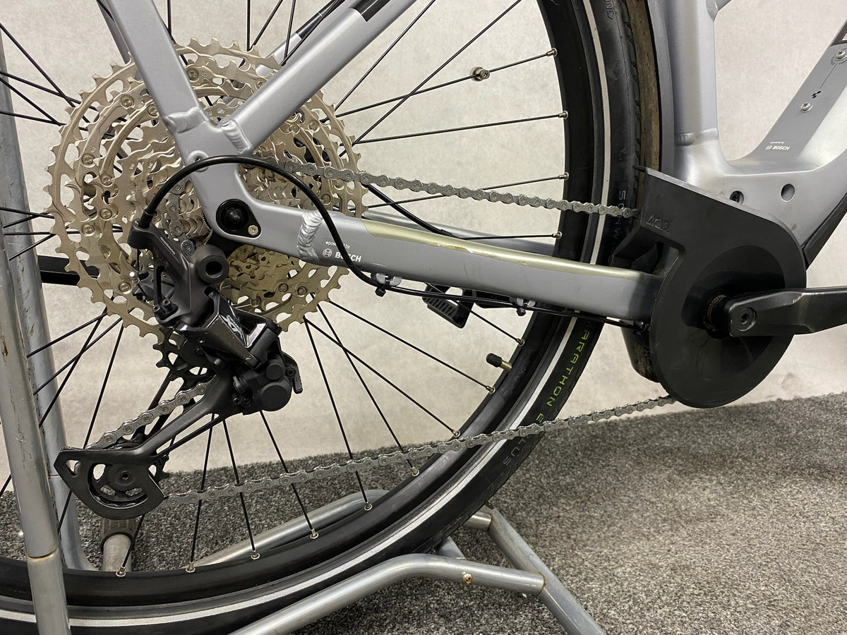 Cube Kathmandu Hybrid SLX 750