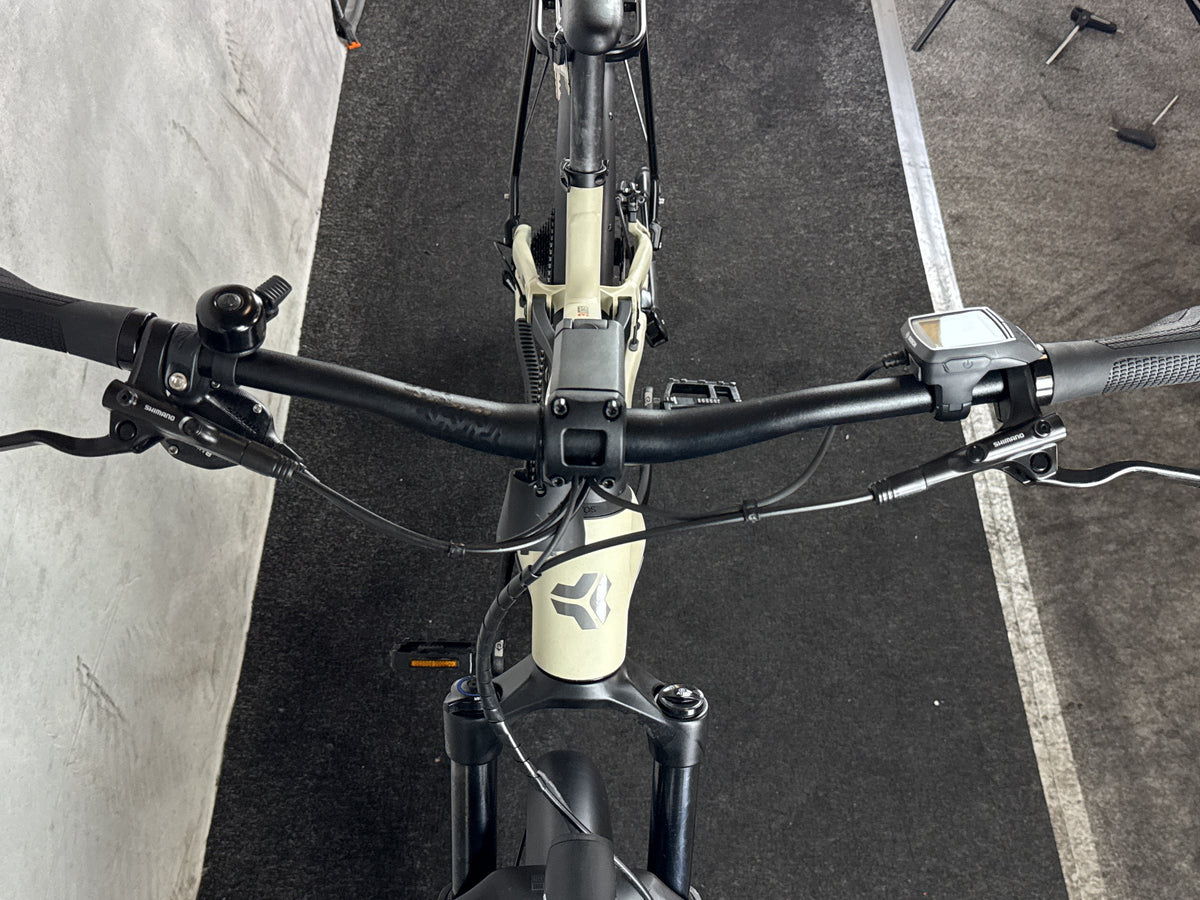 Bifoco — cockpit_von_vorne