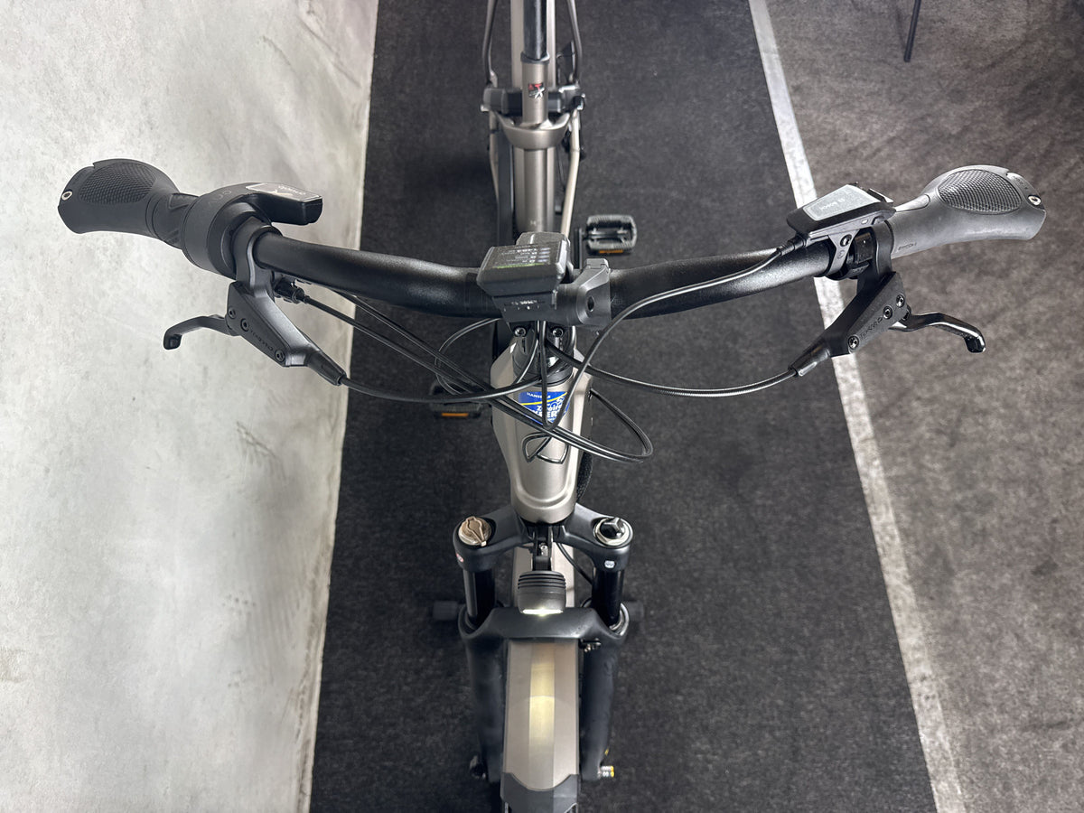 Bifoco — cockpit_von_vorne