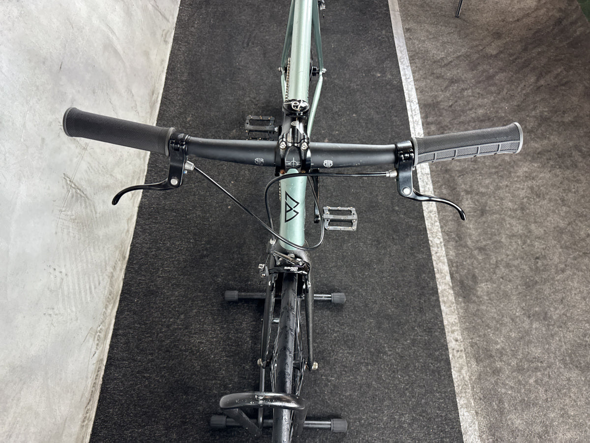 Bifoco — cockpit_von_vorne
