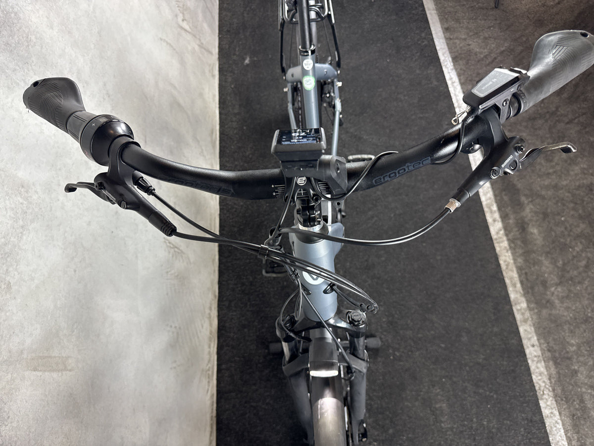 Bifoco — cockpit_von_vorne