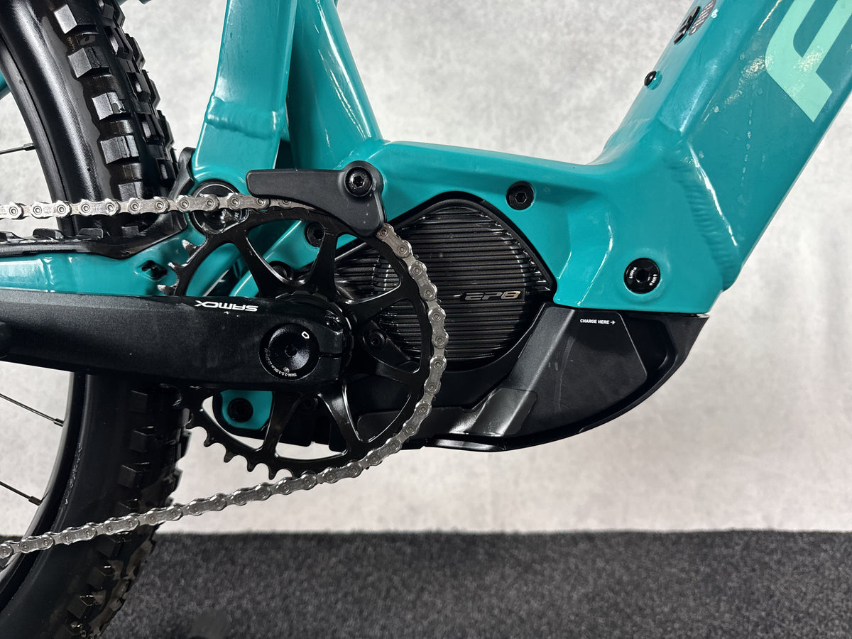 Bifoco — motor_rechts