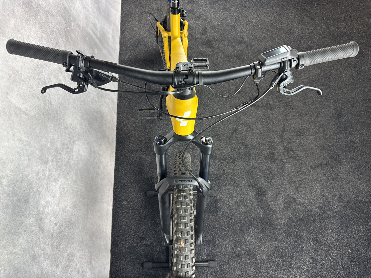Bifoco — cockpit_von_vorne
