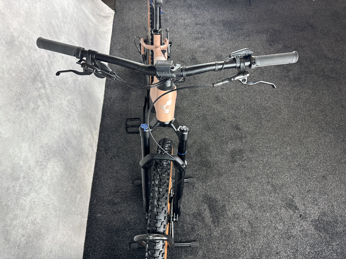 Bifoco — cockpit_von_vorne