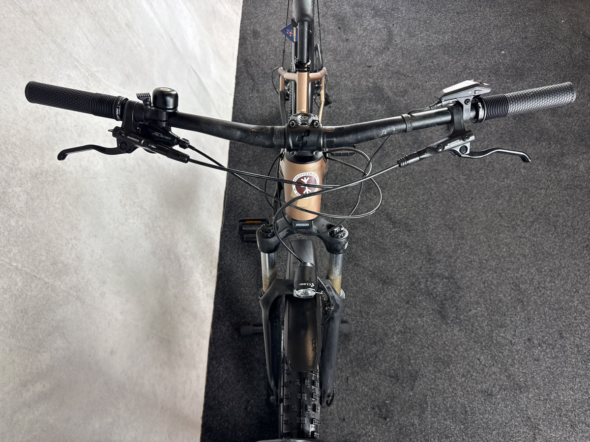 Bifoco — cockpit_von_vorne