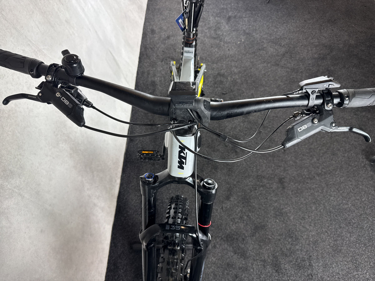 Bifoco — cockpit_von_vorne