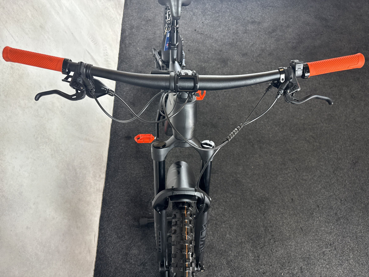 Bifoco — cockpit_von_vorne