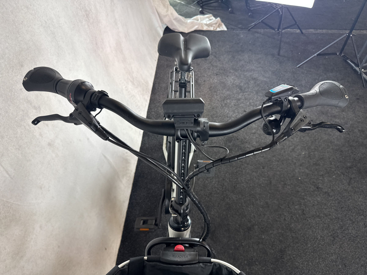 Bifoco — cockpit_von_vorne