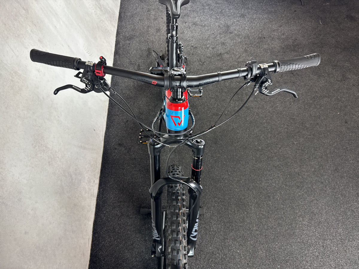 Bifoco — cockpit_von_vorne