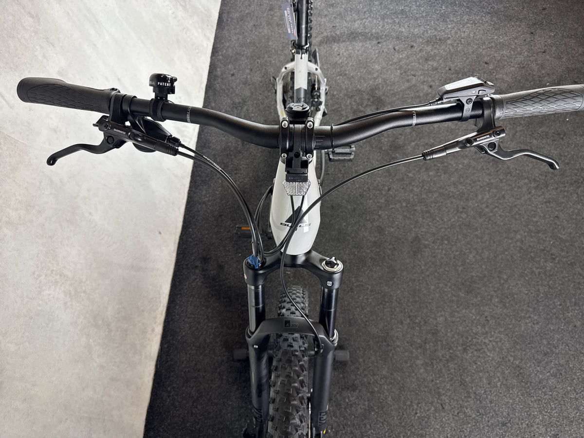 Bifoco — cockpit_von_vorne