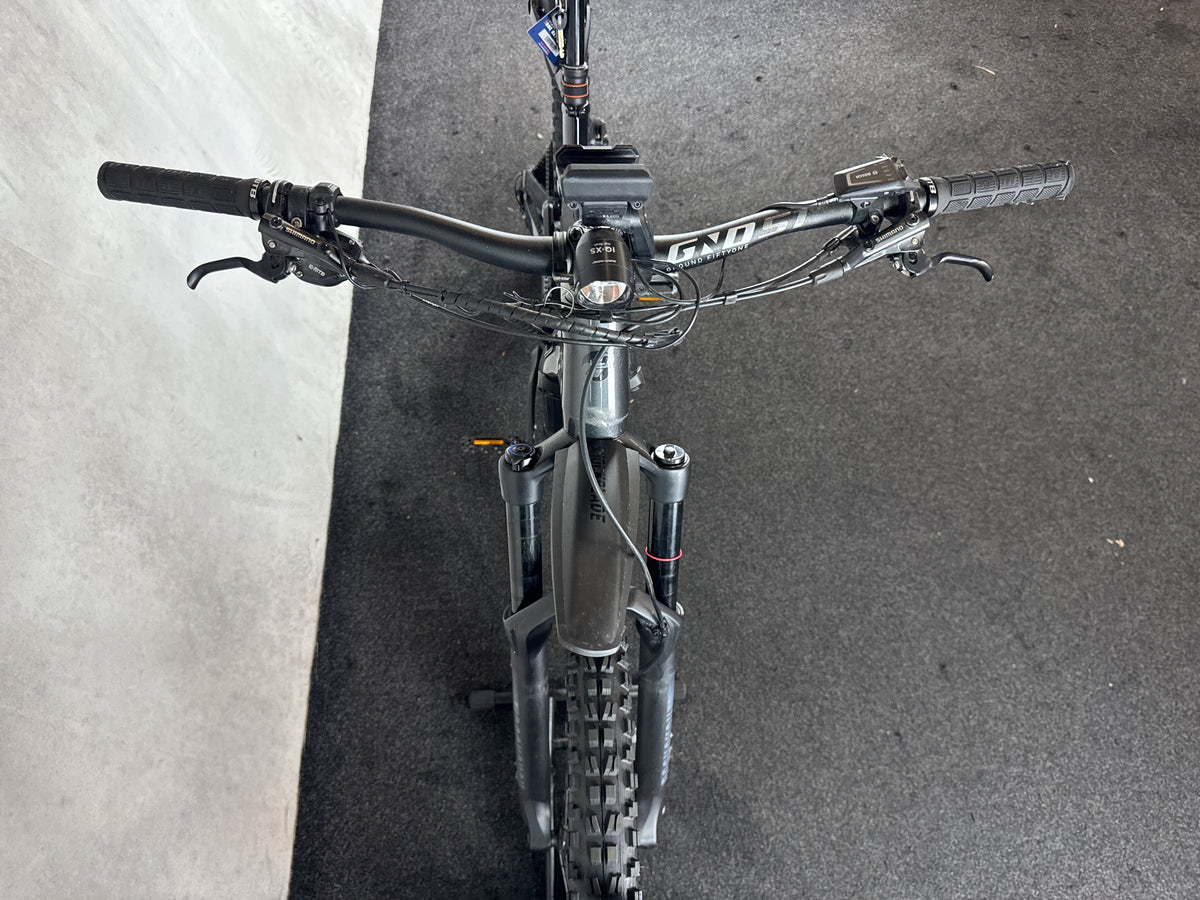 Bifoco — cockpit_von_vorne