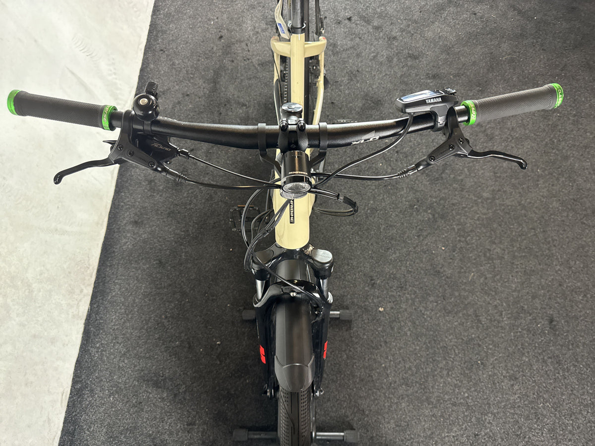Bifoco — cockpit_von_vorne
