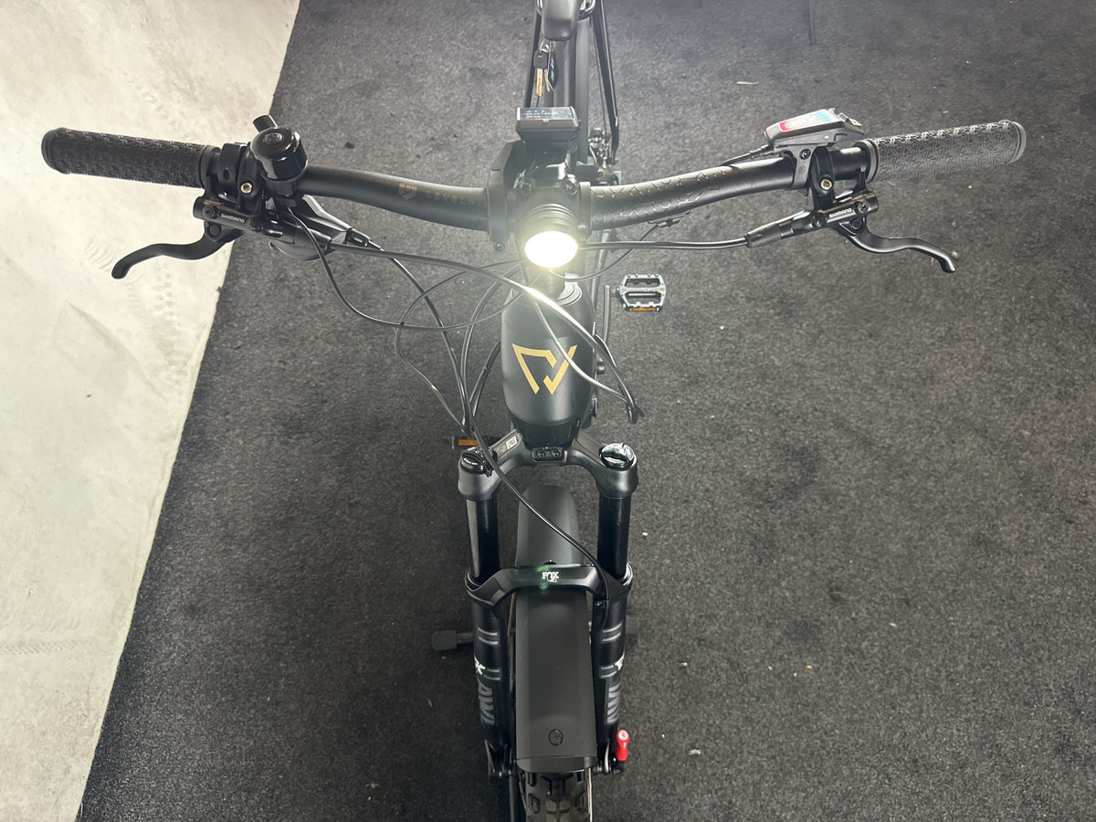 Bifoco — cockpit_von_vorne