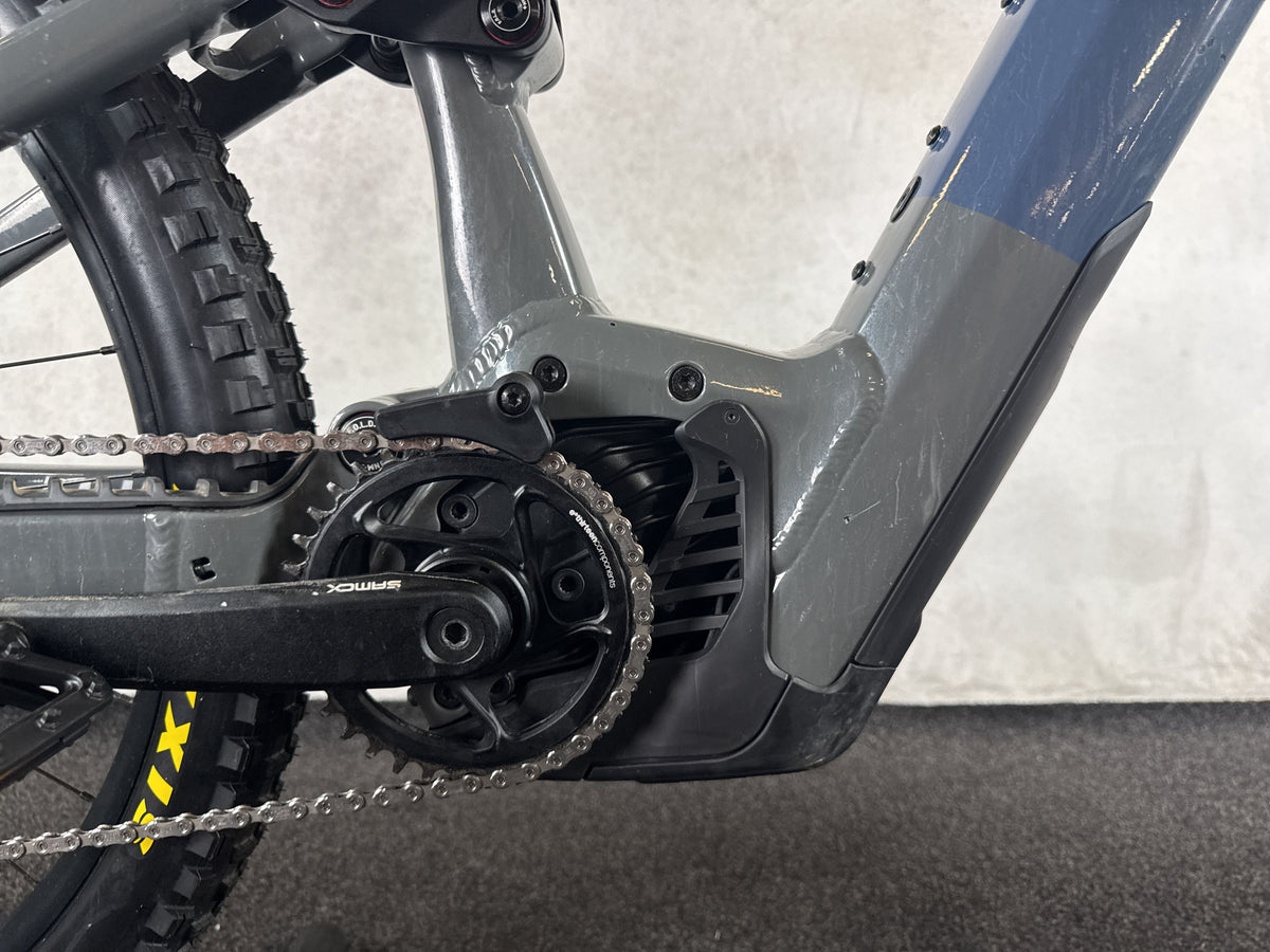 Bifoco — motor_rechts
