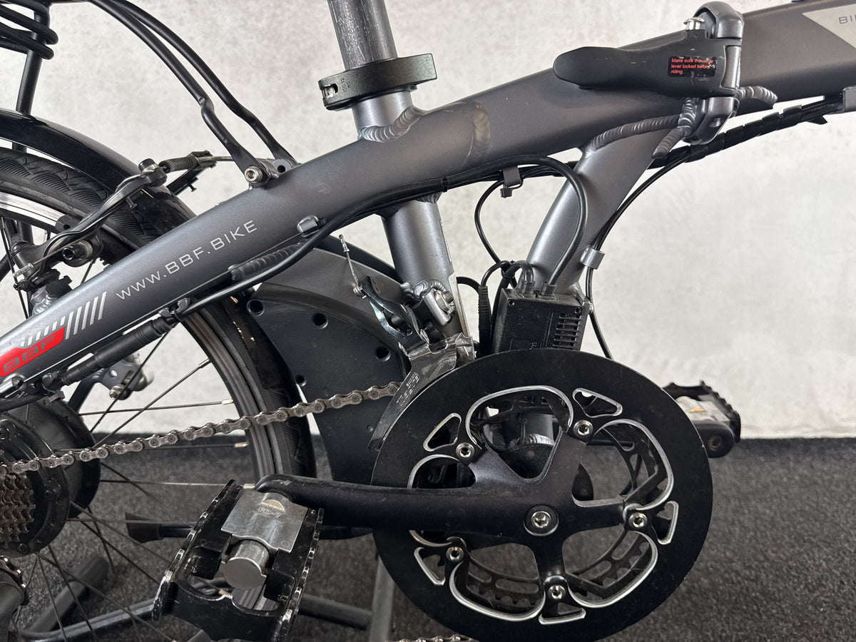 Bifoco — motor_rechts
