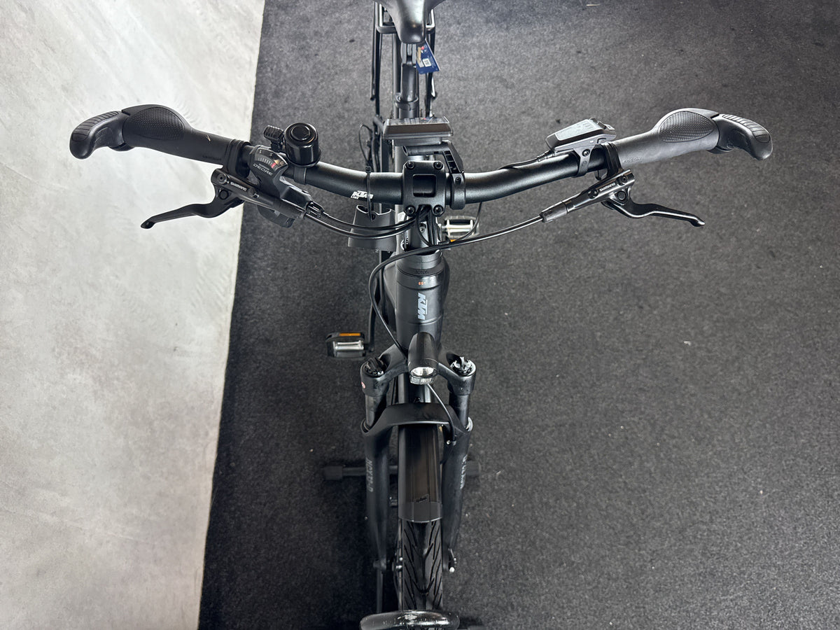 Bifoco — cockpit_von_vorne