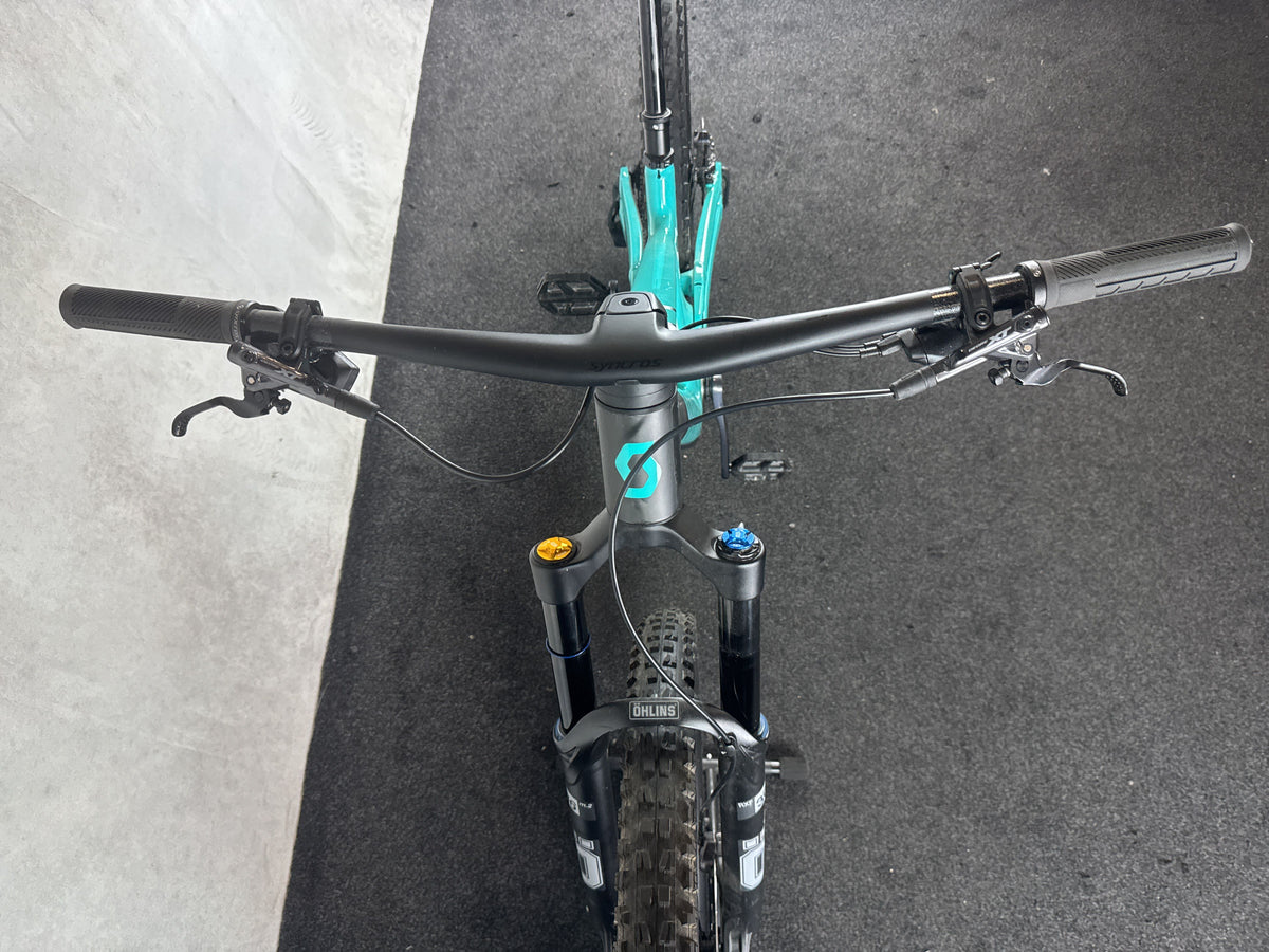 Bifoco — cockpit_von_vorne