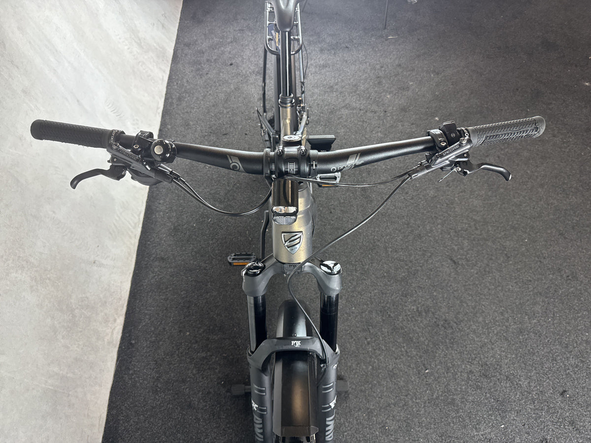 Bifoco — cockpit_von_vorne