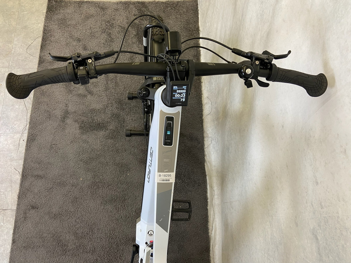 Centurion Lhasa R2700I EQ