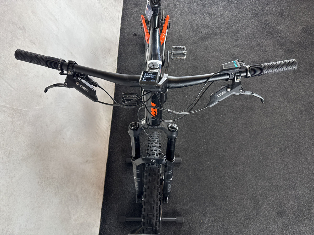 Bifoco — cockpit_von_vorne