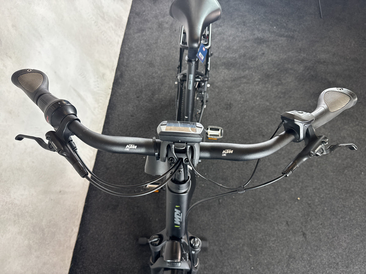 Bifoco — cockpit_von_vorne