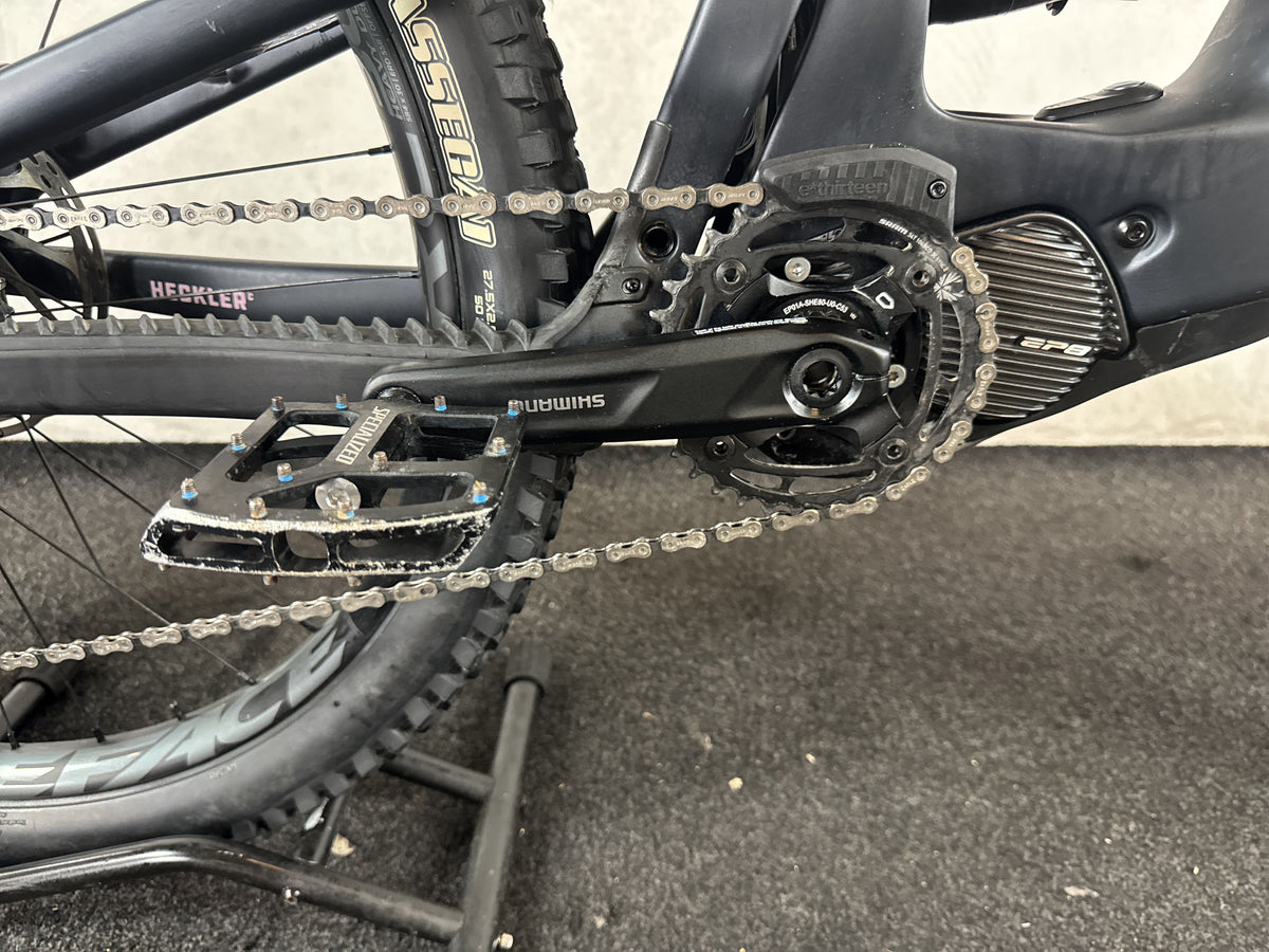 Bifoco — motor_rechts
